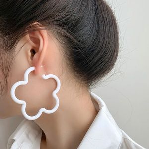 🪴 3for $12 🪴  Flower Hoop Earrings 🌸